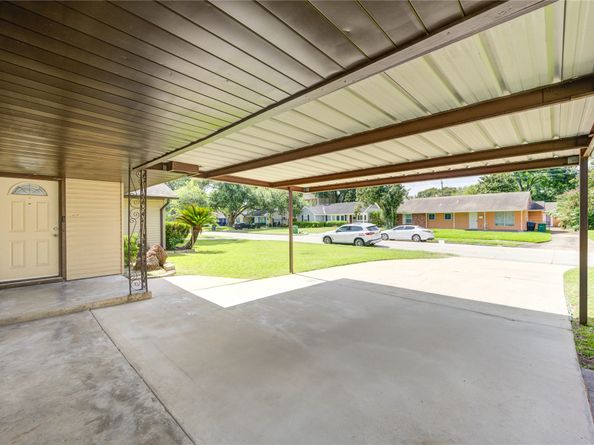 4738 Kingfisher Drive, Houston TX 77035