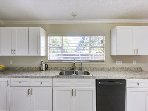 4738 Kingfisher Drive, Houston TX 77035