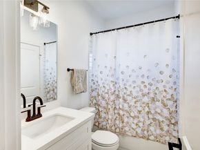 107 W Whitney Street E, Houston TX 77018