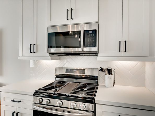 107 W Whitney Street E, Houston TX 77018