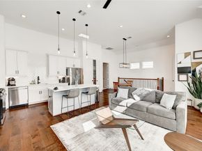 107 W Whitney Street E, Houston TX 77018