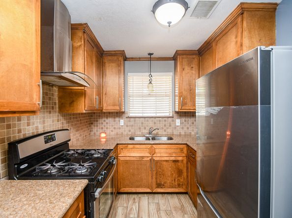 9331 Deanwood Street, Houston TX 77040