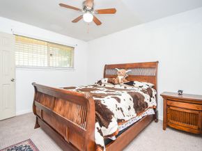 9331 Deanwood Street, Houston TX 77040