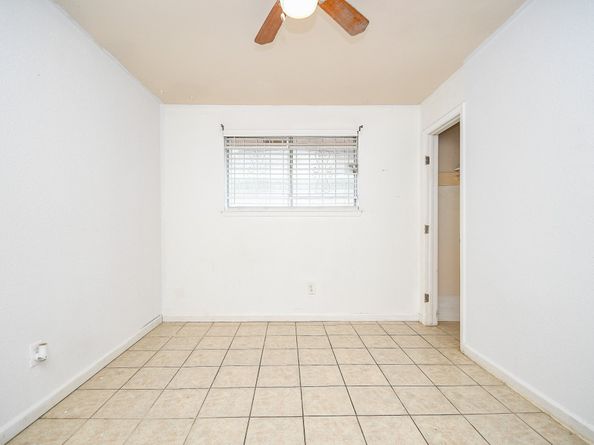 9331 Deanwood Street, Houston TX 77040