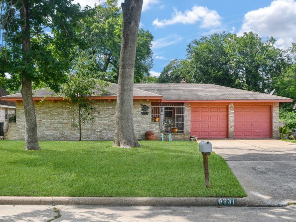 9331 Deanwood Street, Houston TX 77040