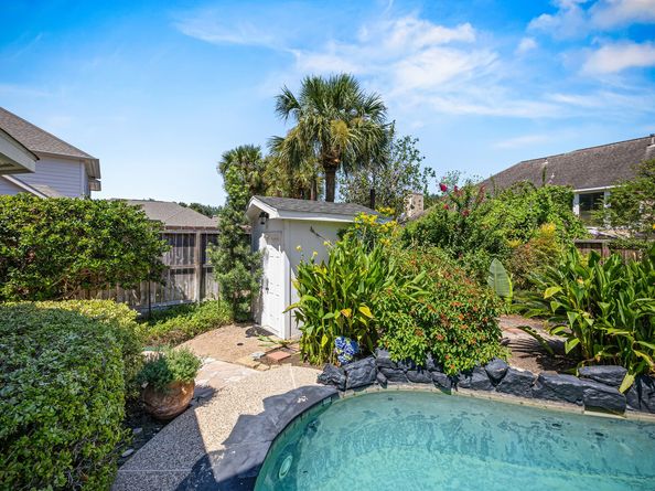 711 Oyster Creek Drive, Sugar Land TX 77478