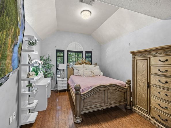 711 Oyster Creek Drive, Sugar Land TX 77478