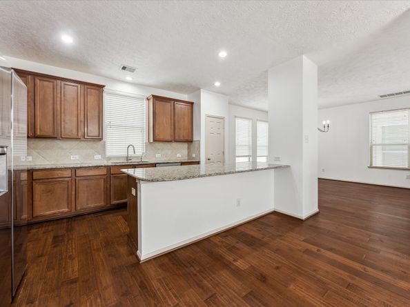 3324 Masters Point Drive, Houston TX 77091