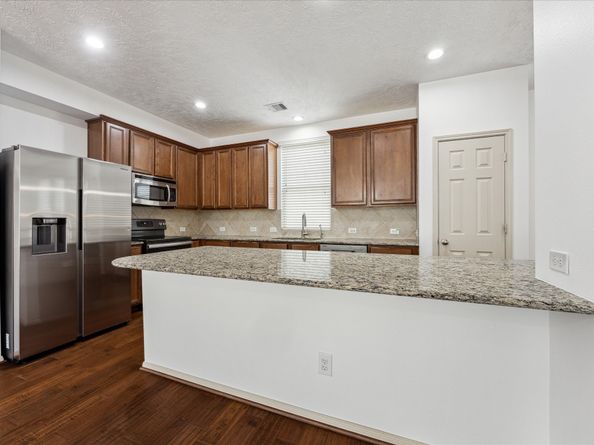 3324 Masters Point Drive, Houston TX 77091