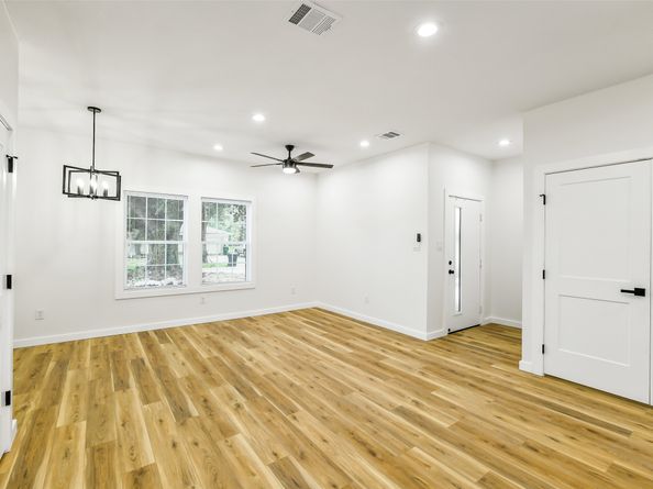 6103 Cavalier Street, Houston TX 77087