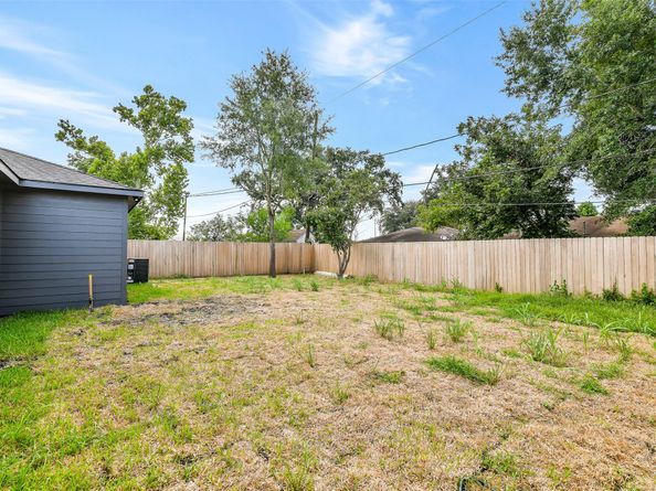 6103 Cavalier Street, Houston TX 77087