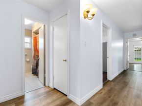 10719 Burgoyne Road, Houston TX 77042