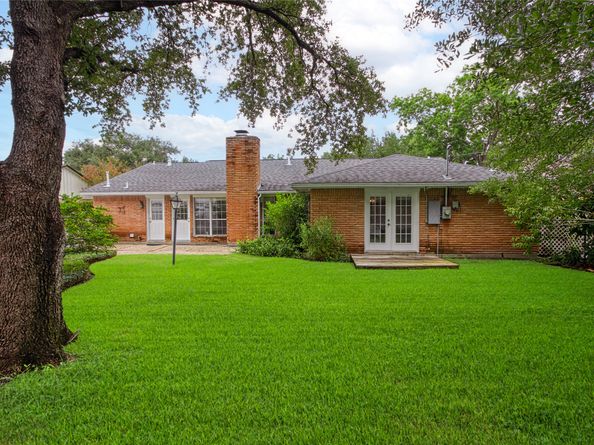 10719 Burgoyne Road, Houston TX 77042
