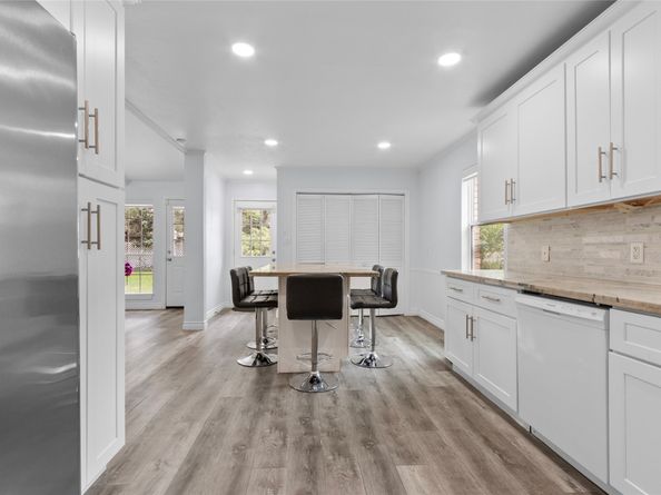 10719 Burgoyne Road, Houston TX 77042