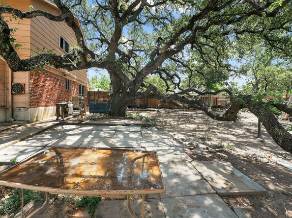 7523 Glenhill Road, Austin TX 78752
