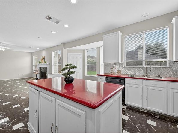 8419 Spotslyvania Ln, Houston TX 77083