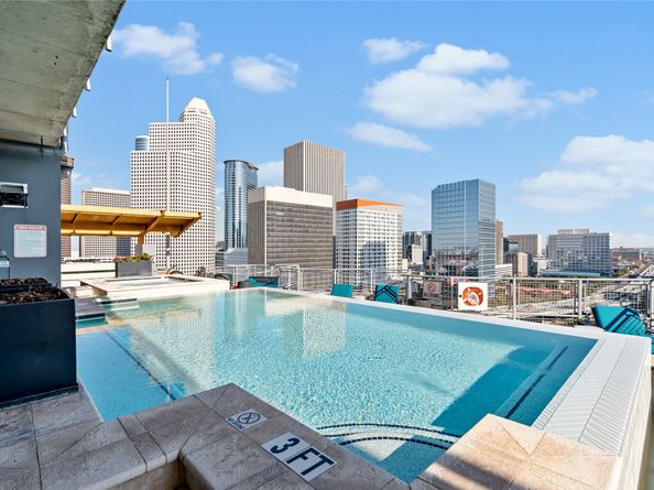 2000 Bagby St Street 13430, Houston TX 77002