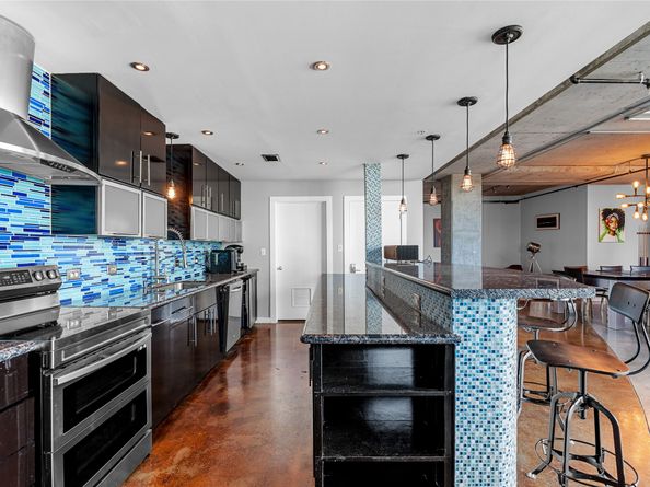 2000 Bagby St Street 13430, Houston TX 77002