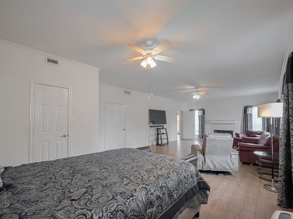 192 Wilcrest Dr Drive 192, Houston TX 77042