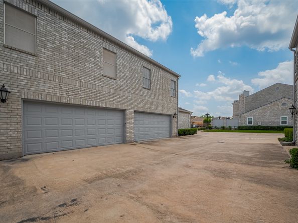 192 Wilcrest Dr Drive 192, Houston TX 77042