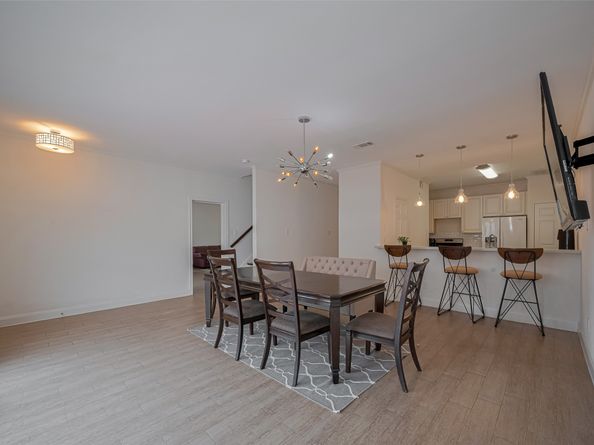 192 Wilcrest Dr Drive 192, Houston TX 77042