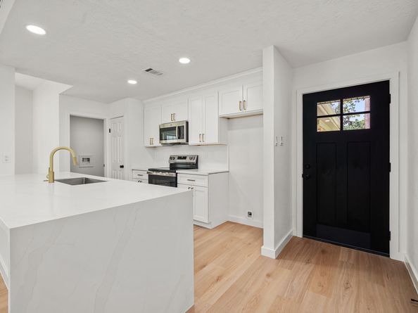 3110 Glade Springs Drive, Houston TX 77339