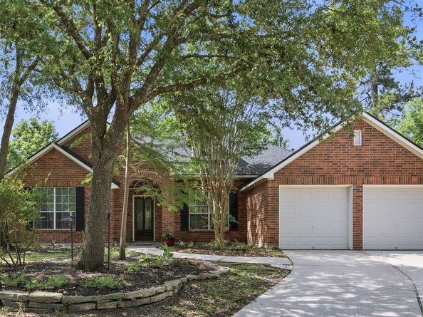 2 Camborn Place, The Woodlands TX 77384