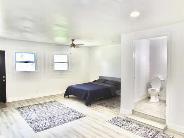 639 Feamster Drive, Houston TX 77022