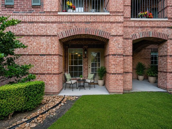2815 Kings Crossing Drive 102, Kingwood TX 77345
