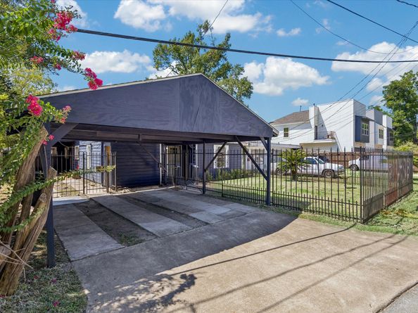 96 Burress Street, Houston TX 77022