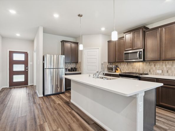 2107 Cherryvale Drive, Tomball TX 77375