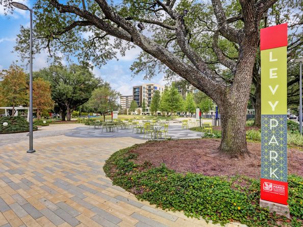 2503 Richton Street, Houston TX 77098