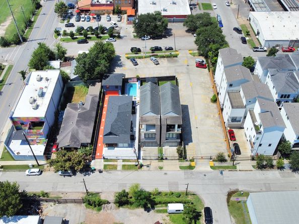 2310 Converse Street, Houston TX 77006