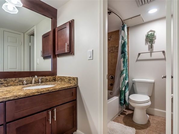 3525 Sage Road 1313, Houston TX 77056