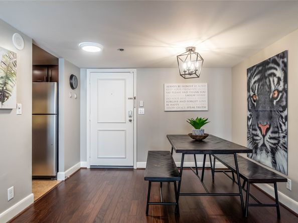 3525 Sage Road 1313, Houston TX 77056