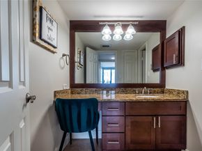 3525 Sage Road 1313, Houston TX 77056