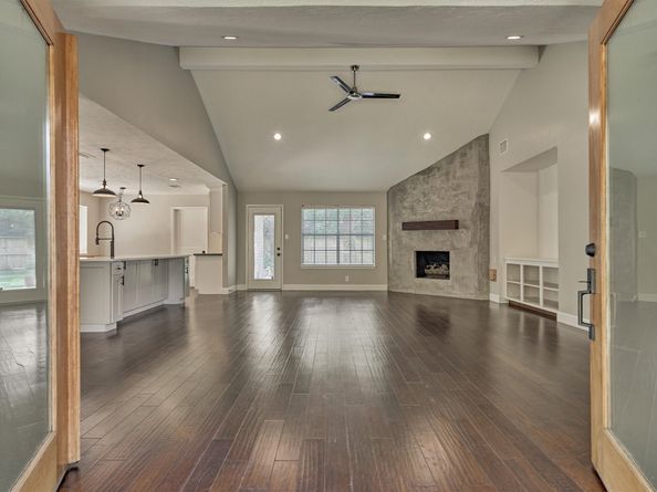 47 W Torch Pine Circle, The Woodlands TX 77381