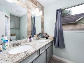 11204 Sagecountry Drive, Houston TX 77089