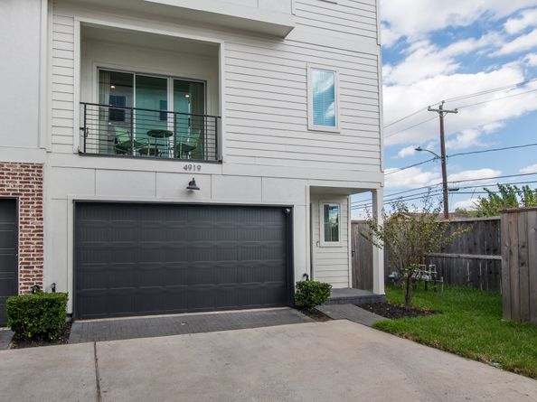 4919 Avenue J, Houston TX 77011