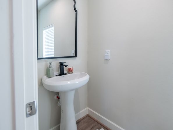 4919 Avenue J, Houston TX 77011