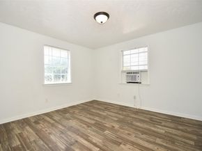 4409 Hershe Street, Houston TX 77020