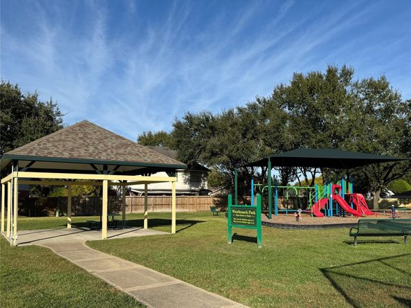 5102 E Pagewick Drive, Houston TX 77041