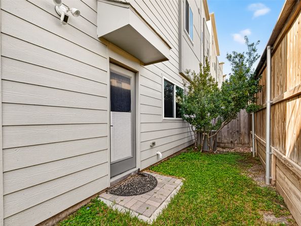 350 Eado Park Circle, Houston TX 77020