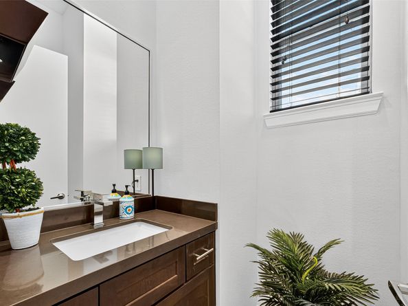 350 Eado Park Circle, Houston TX 77020