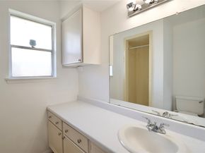 6219 Darlinghurst Drive, Houston TX 77085