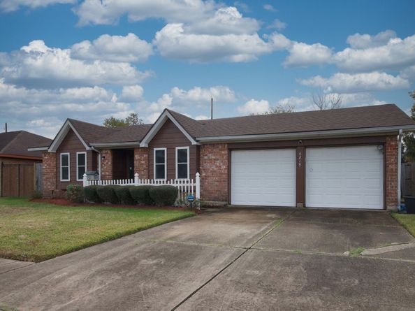 6219 Darlinghurst Drive, Houston TX 77085