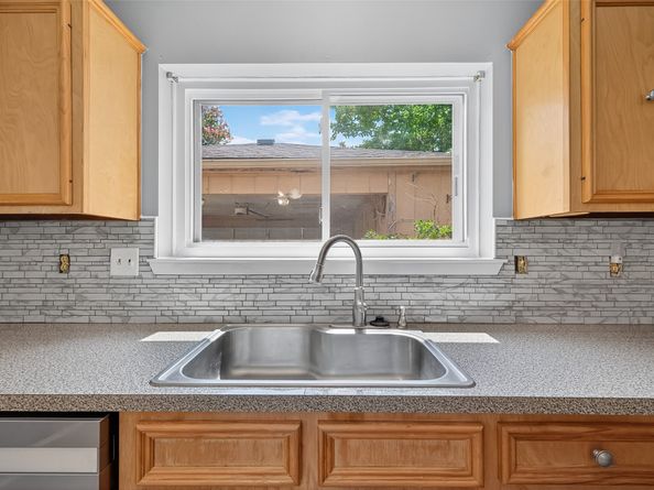 15818 Alta Mar Drive, Houston TX 77083