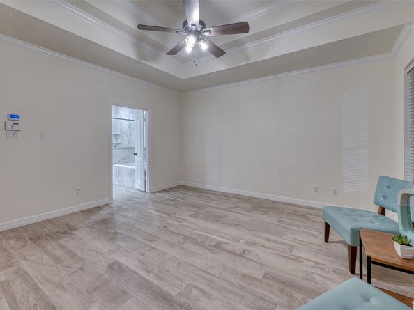 911 Chisel Point Drive, Houston TX 77094