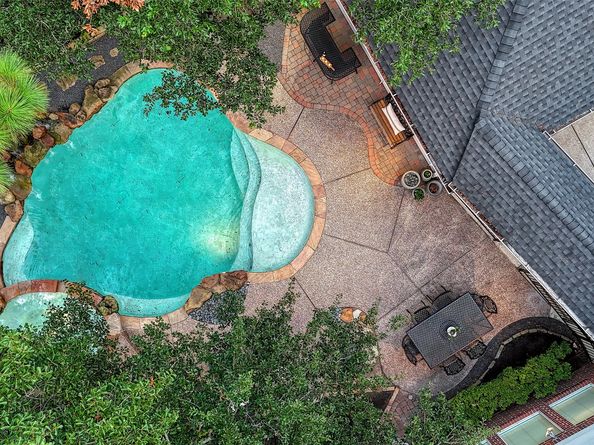 911 Chisel Point Drive, Houston TX 77094