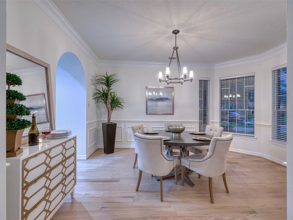 911 Chisel Point Drive, Houston TX 77094